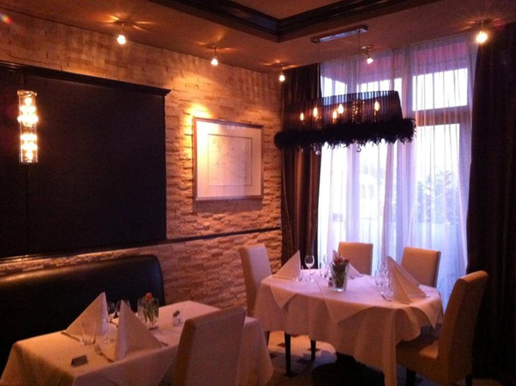 Dm Hotel Форбаш Экстерьер фото